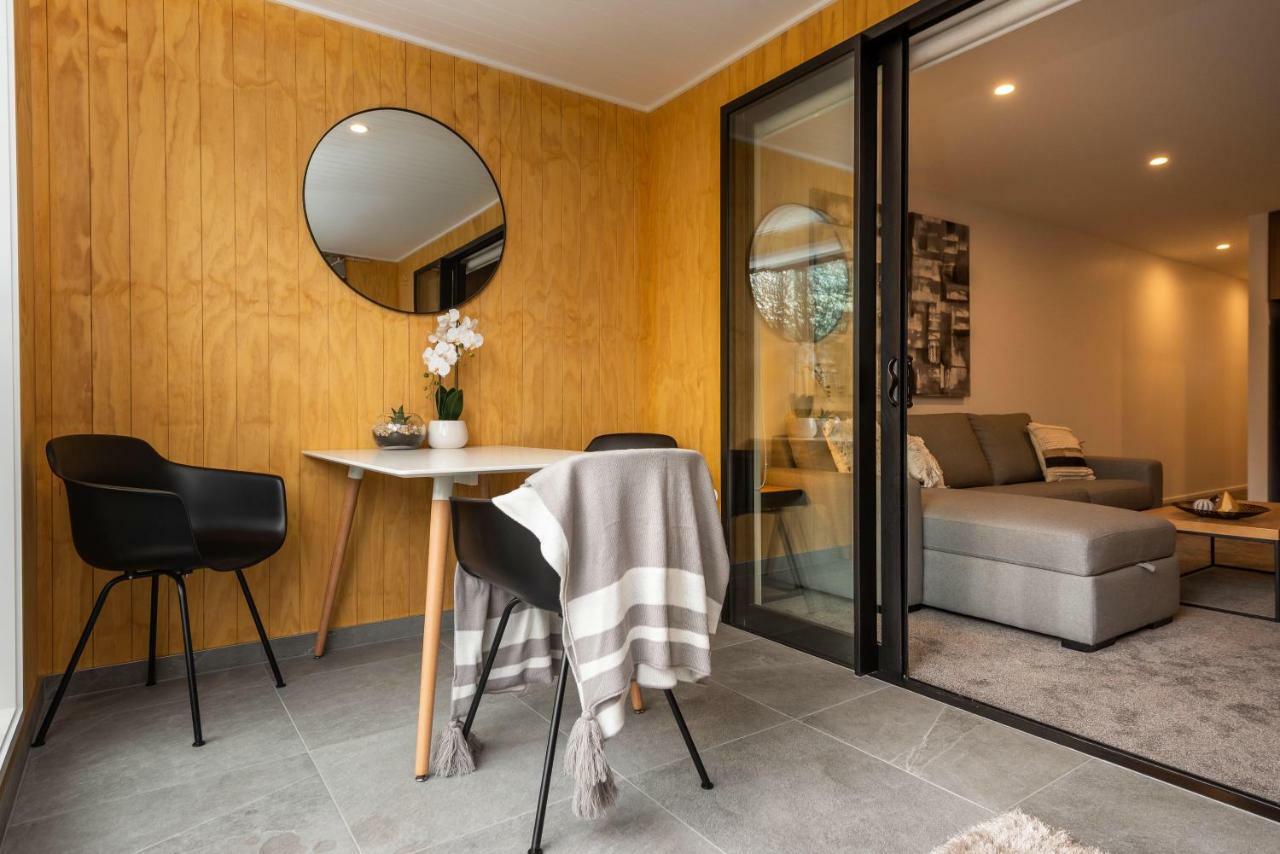 Penthouse With Park View Apartment Крайстчърч Екстериор снимка